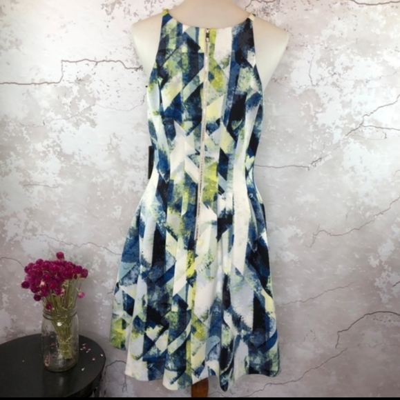 Vince Camuto Blue Yellow Sleeveless Flare … - Picture 5 of 8
